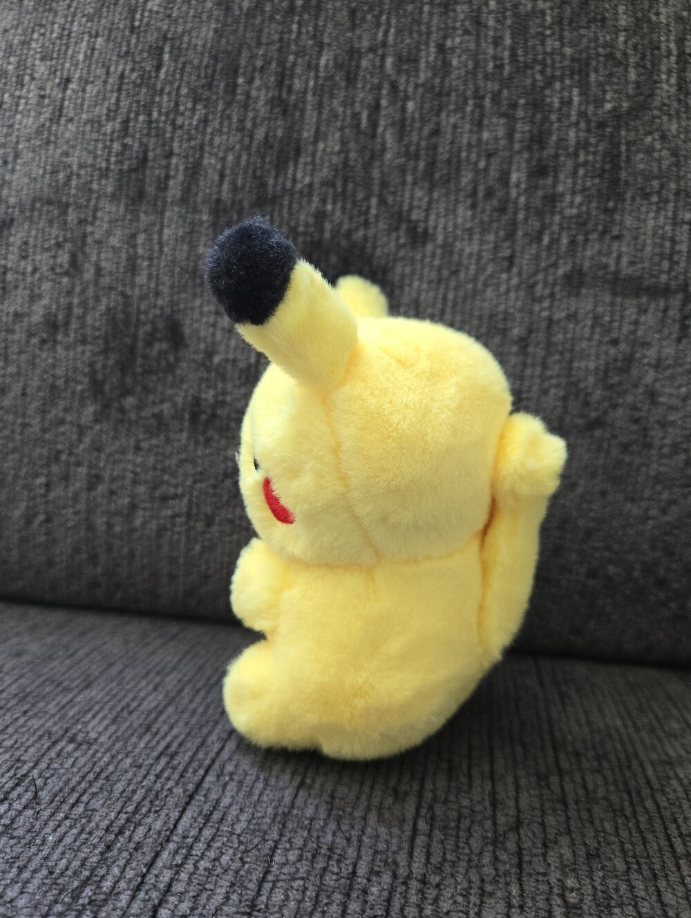 Pokemon Mini Pikachu Fluffy Plush Toy - Picture 5 of 8